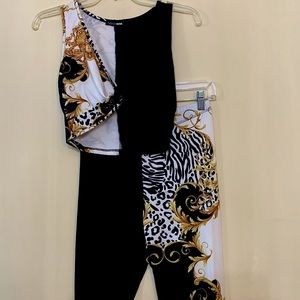 Fashion Nova 2 Piece Set Crop Top & Leggings